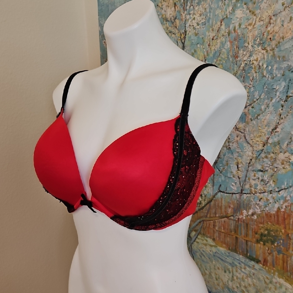 VS 38DD Red and Black Very Sexy Pushup Bra Lace  Glitter